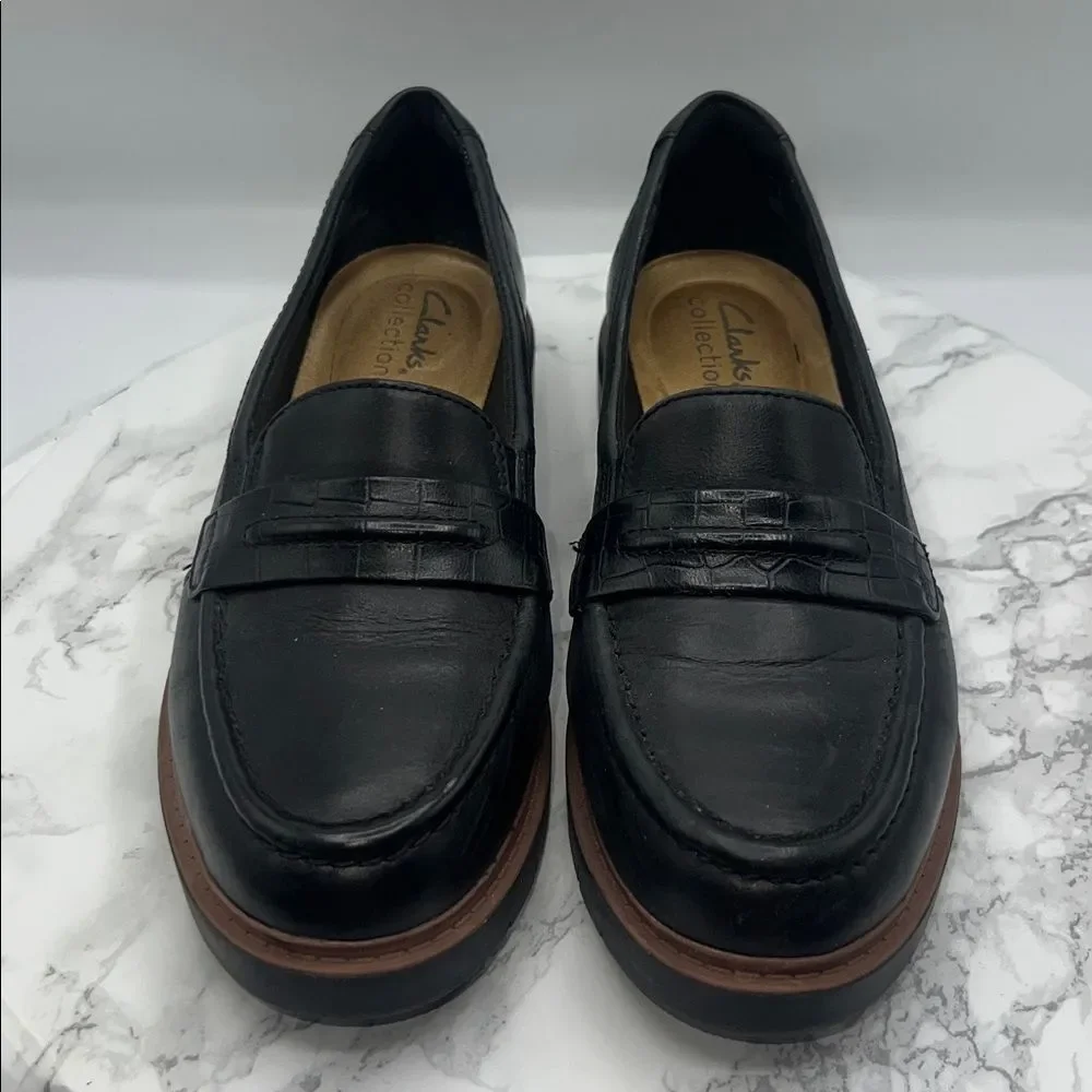 CLARKS Black Westlynn Loafer-6W